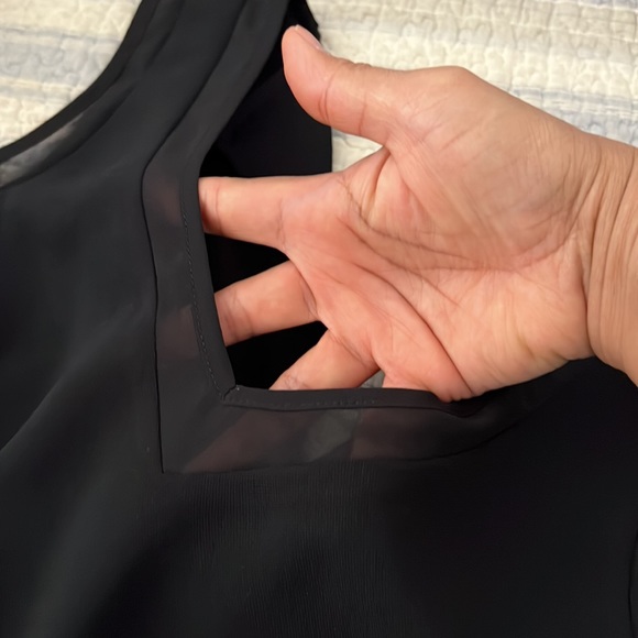 Sleeveless asymmetric black dress - Picture 7 of 7